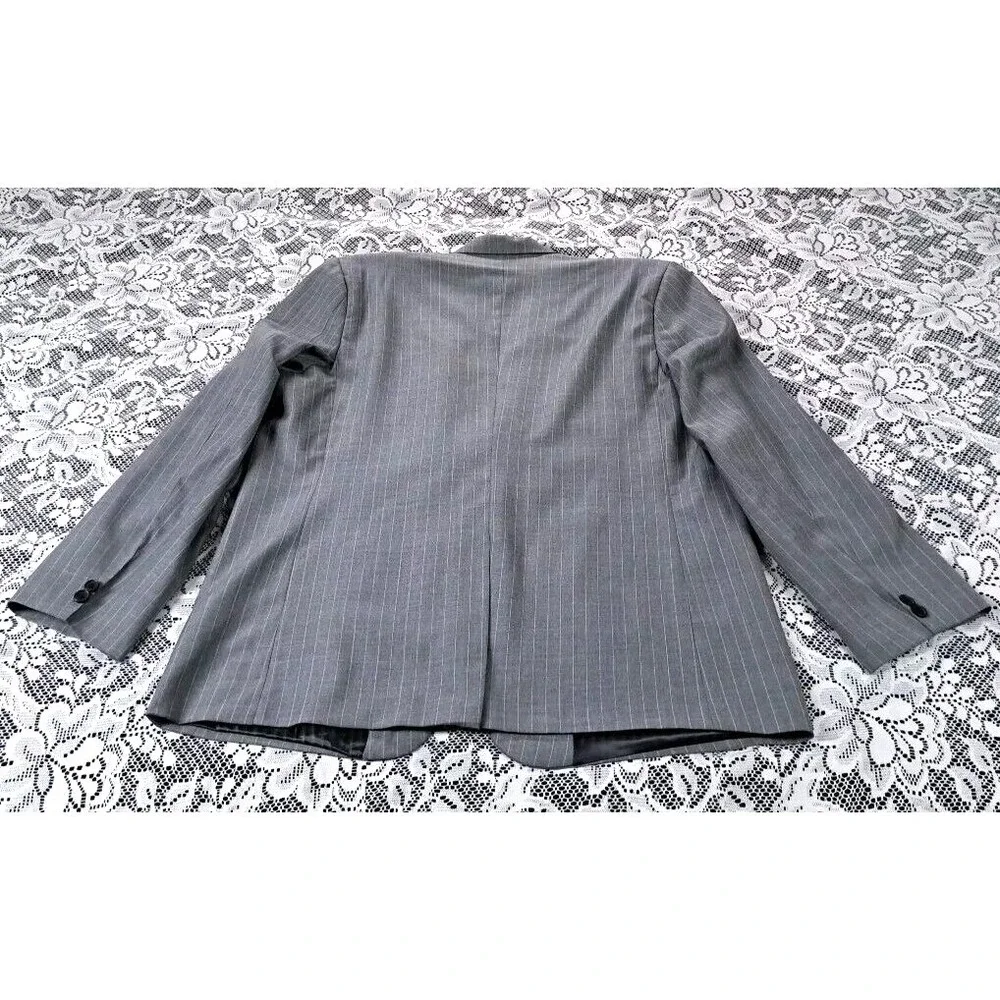 Oliveo Blazer Men's 44S Grey Pinstripe Superfine Wool‎ Two Button Single Vent
